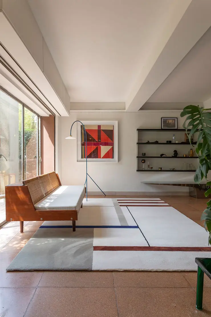 modern minimalist artistic living room